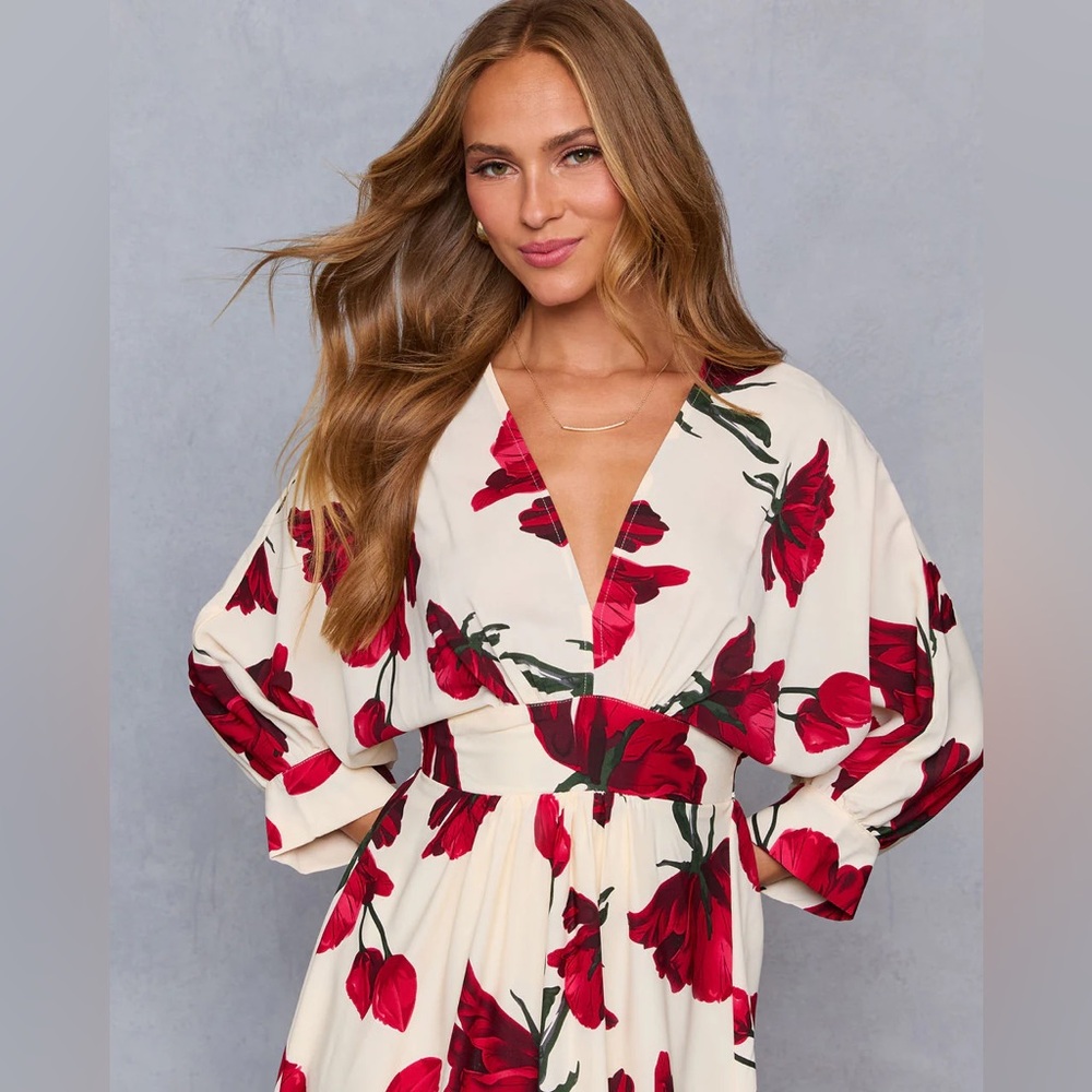 Kimono Sleeve Midi Dress: Ivory Floral V-Neck with Red Poppy Print
